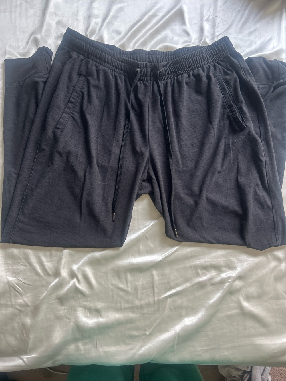 Old Navy Men's Charcoal Black Jogger Pants with Drawstring